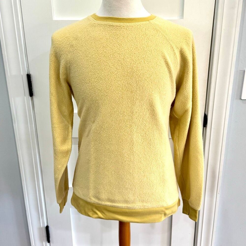 Feat Blanket Blend Fleece Pullover sweatshirt. Yellow. Large